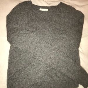 Adorable Abercrombie soft sweater!